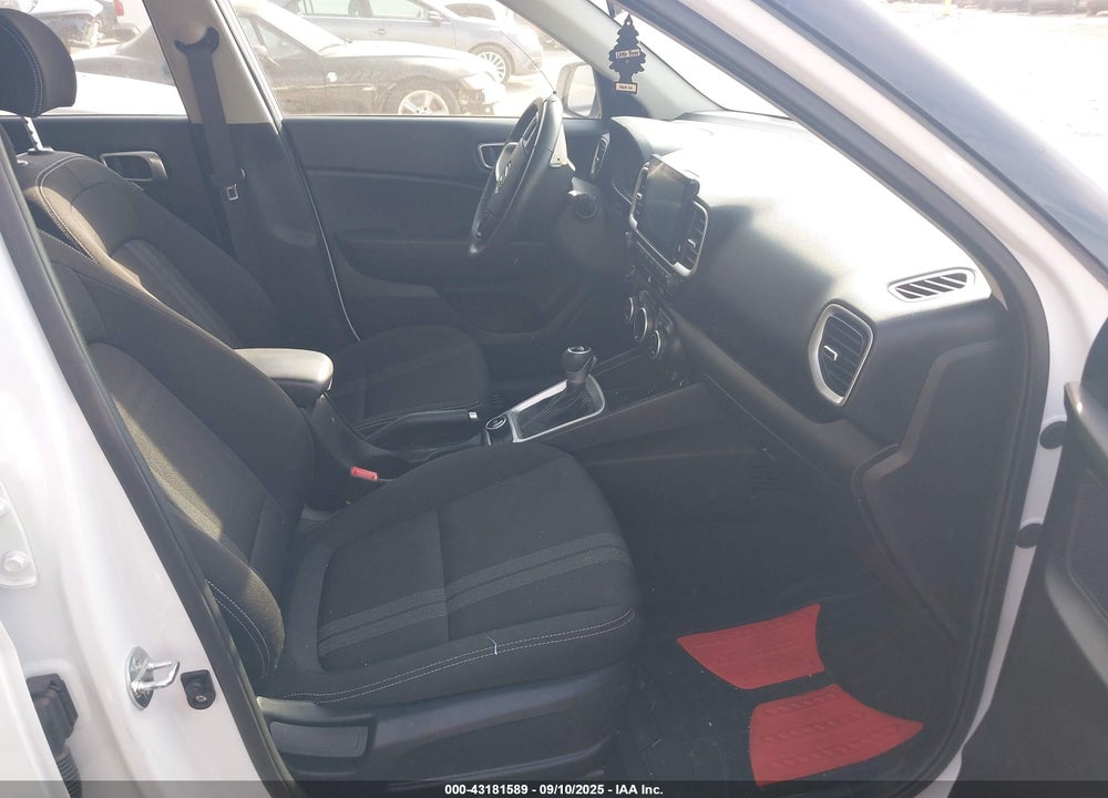 2024 HYUNDAI VENUE SEL VIN: KMHRC8A35RU323919