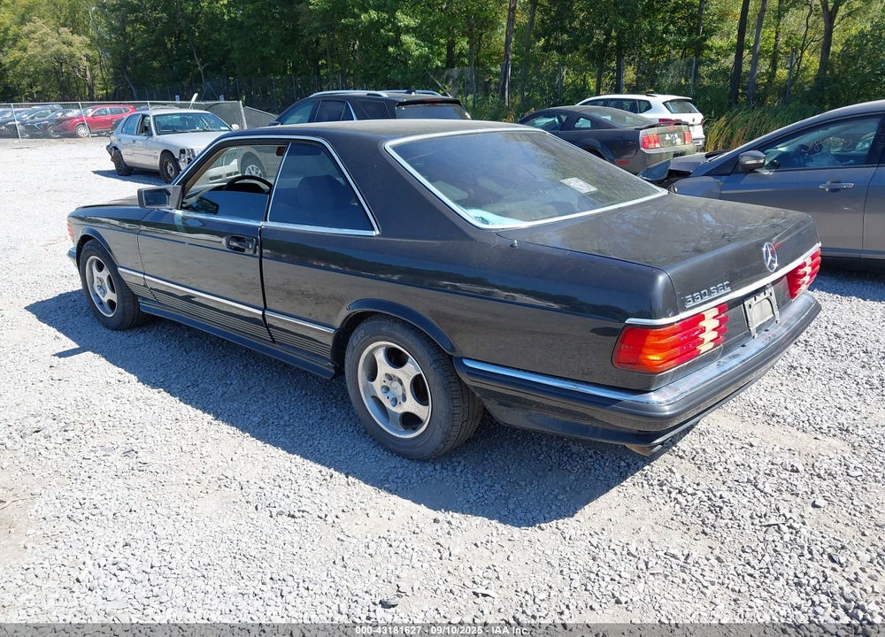 1985 MERCEDES-BENZ 560SEC VIN: WDB1260441A174795