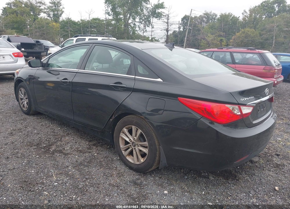 2013 HYUNDAI SONATA VIN: 5NPEB4AC2DH523111