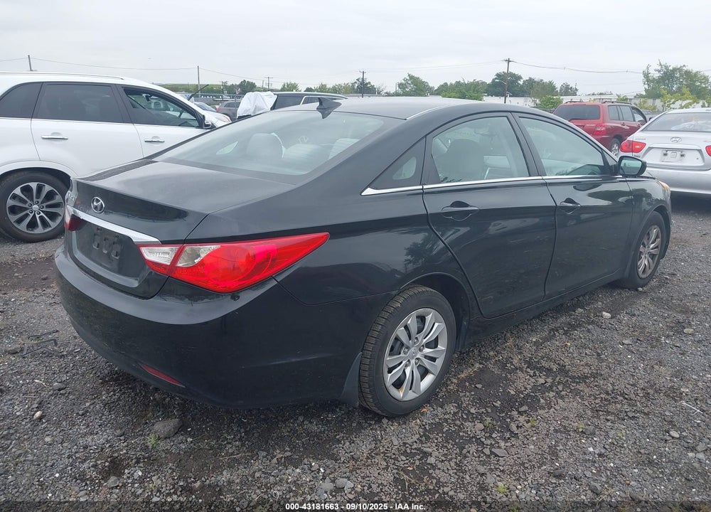 2013 HYUNDAI SONATA VIN: 5NPEB4AC2DH523111