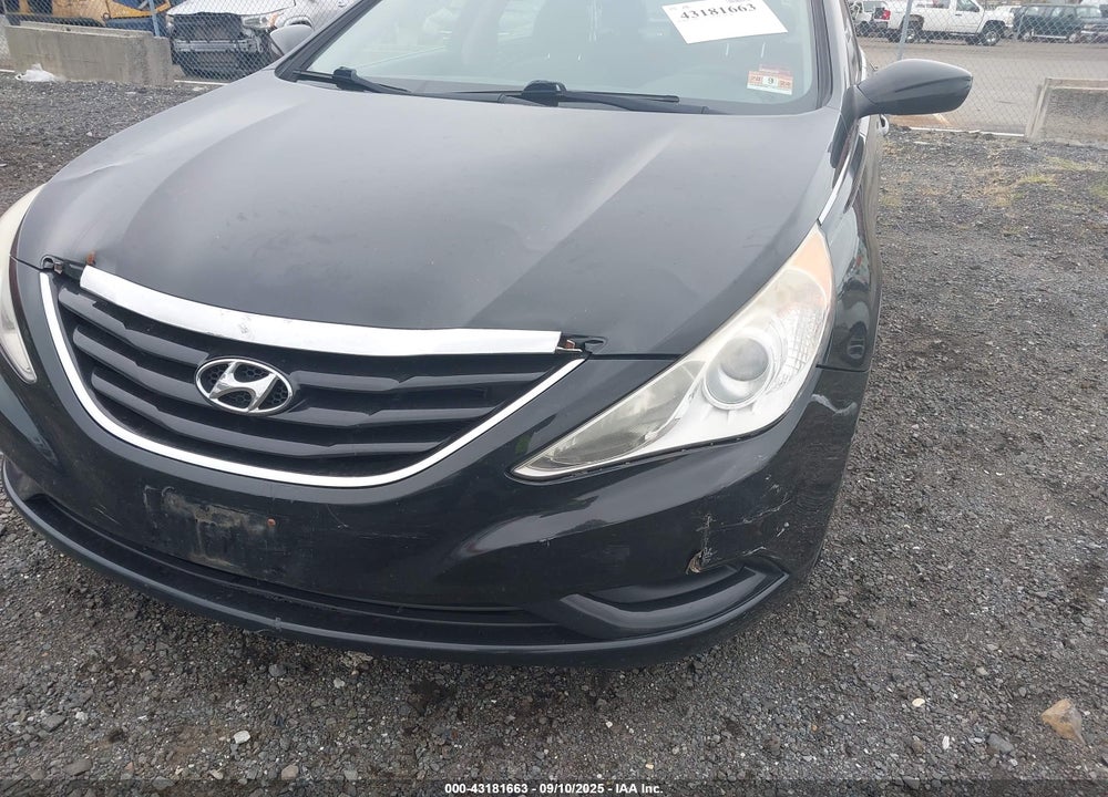 2013 HYUNDAI SONATA VIN: 5NPEB4AC2DH523111