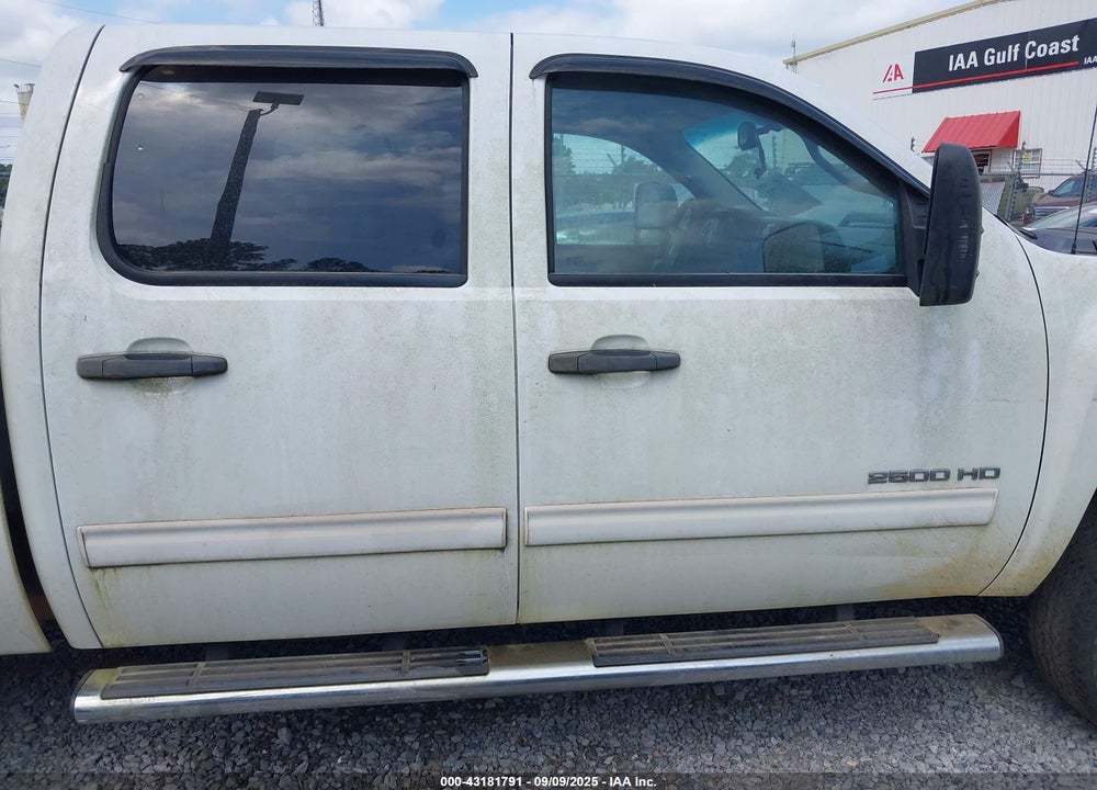 2011 CHEVROLET SILVERADO 2500HD LT VIN: 1GC1KXCG5BF251788