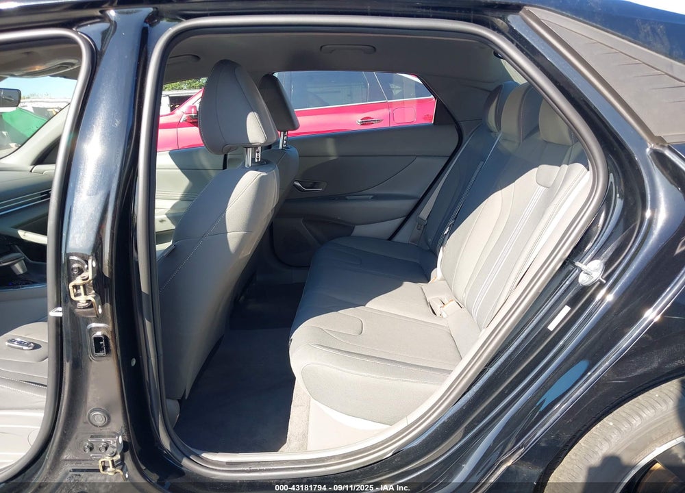 2023 HYUNDAI ELANTRA VIN: KMHLS4AG7PU568755