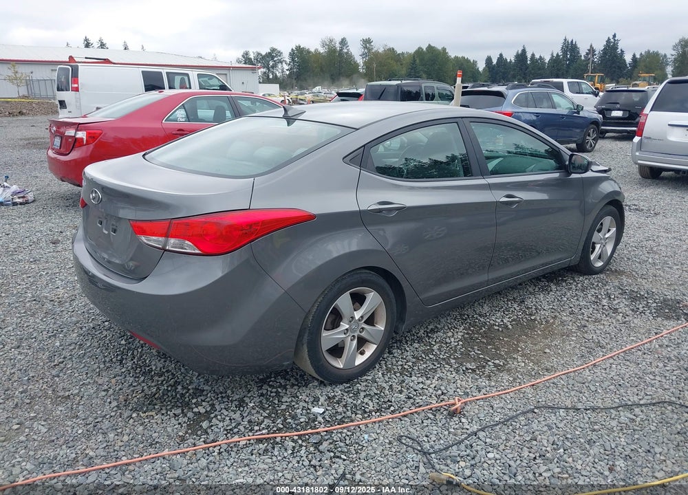 2013 HYUNDAI ELANTRA VIN: 5NPDH4AE5DH182072