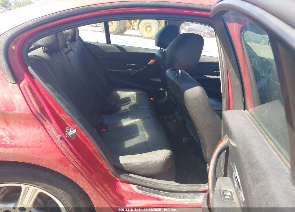 2014 BMW 3 SERIES VIN: WBA3B3C51EJ981387