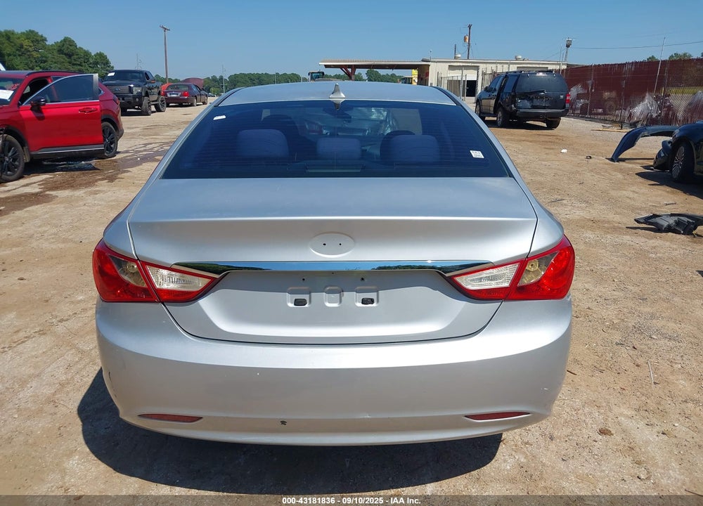 2011 HYUNDAI SONATA VIN: 5NPEB4ACXBH064696