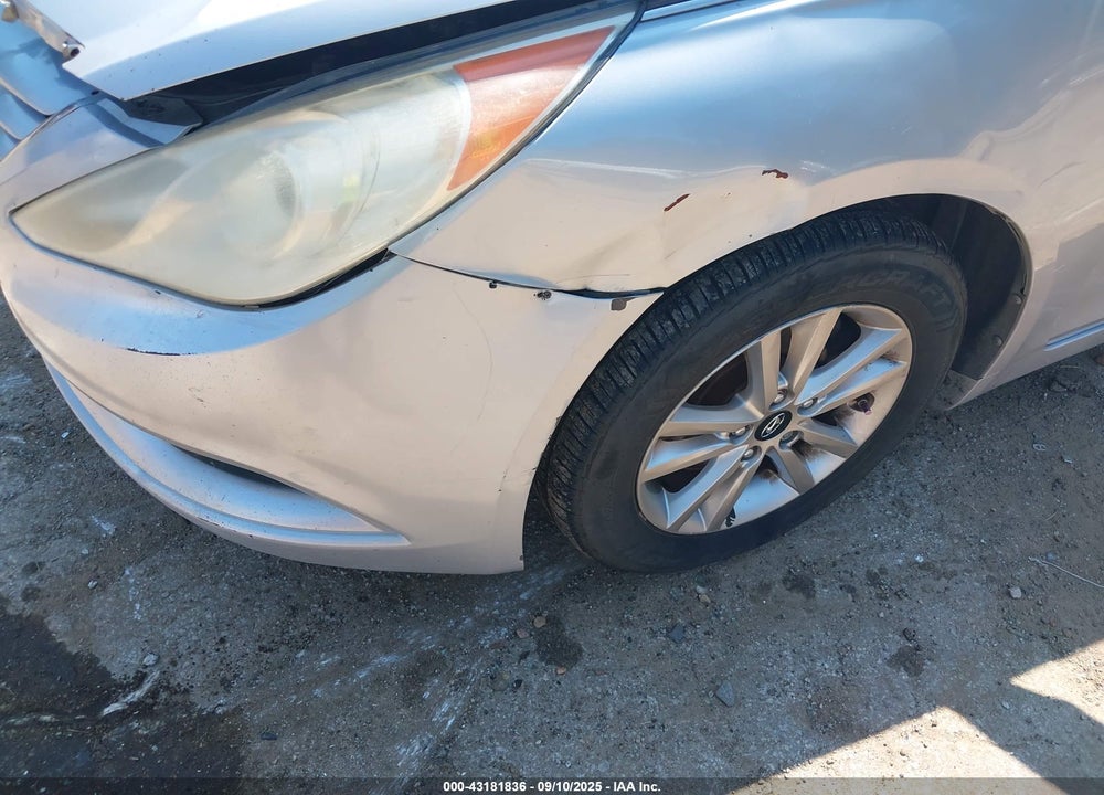 2011 HYUNDAI SONATA VIN: 5NPEB4ACXBH064696