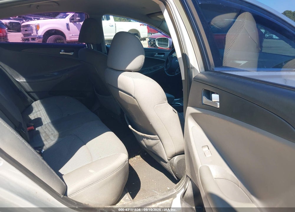 2011 HYUNDAI SONATA VIN: 5NPEB4ACXBH064696
