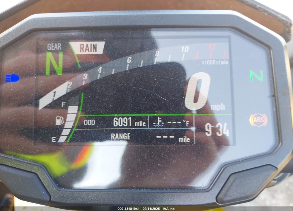 2024 KAWASAKI ZR900 F VIN: ML5ZRDF13RDA72494