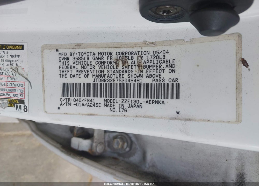 2005 TOYOTA COROLLA LE VIN: JTDBR32E752049491
