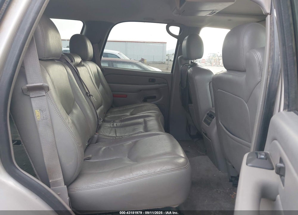 2004 CHEVROLET TAHOE LT VIN: 1GNEK13Z84R179333