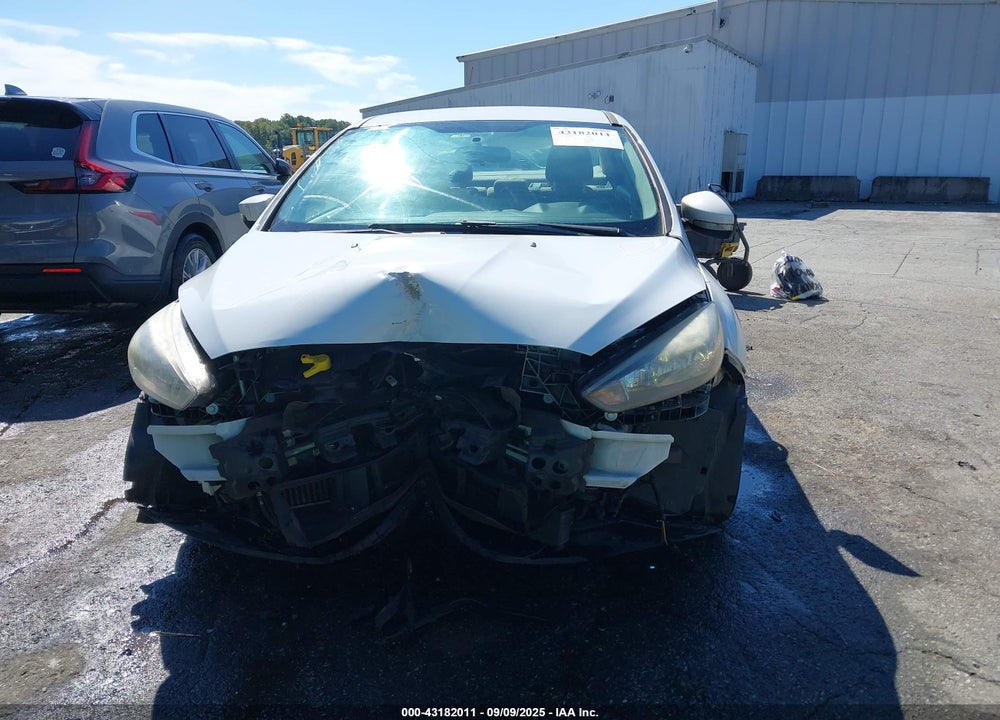 2016 FORD FOCUS VIN: 1FADP3FE1GL327863