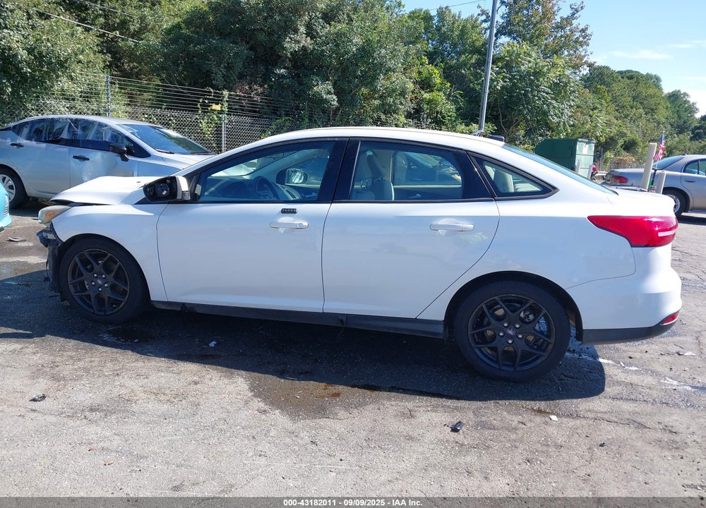 2016 FORD FOCUS VIN: 1FADP3FE1GL327863
