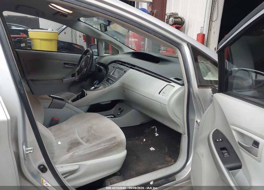 2015 TOYOTA PRIUS VIN: JTDKN3DU5F0482000