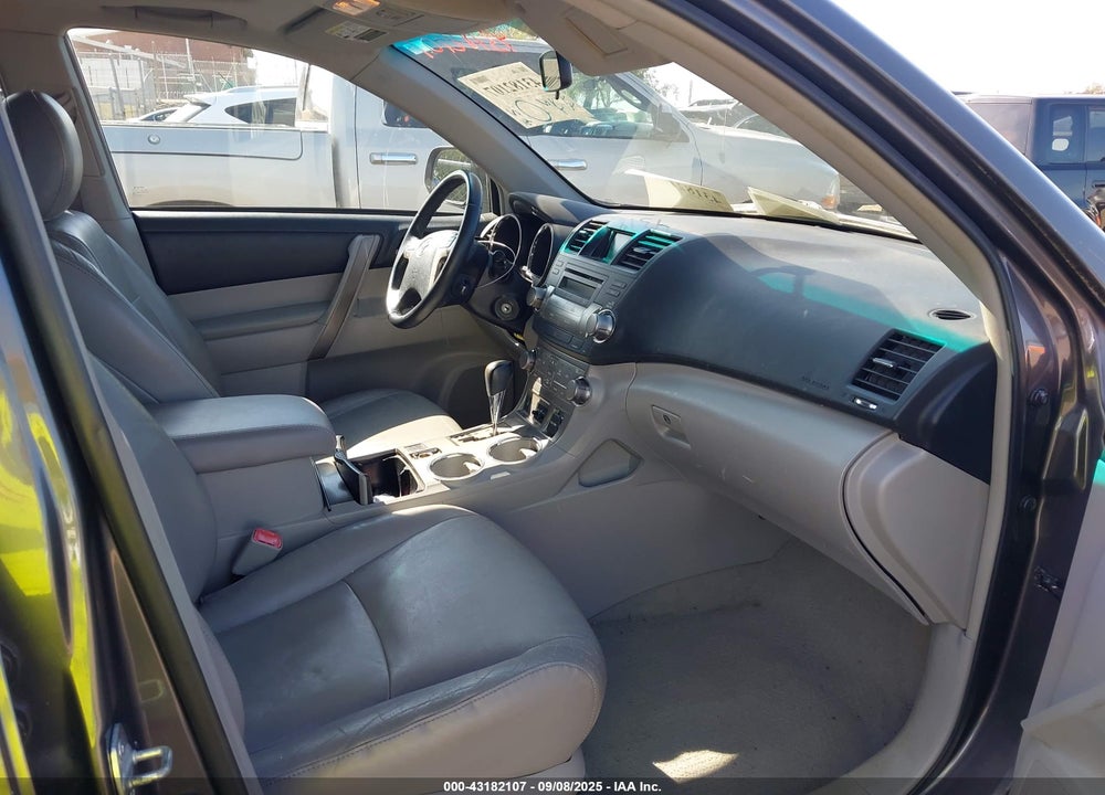 2010 TOYOTA HIGHLANDER VIN: 5TDKK3EH0AS011310