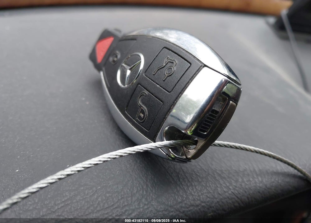 2003 MERCEDES-BENZ CLK 320 VIN: WDBLK65G53T136724