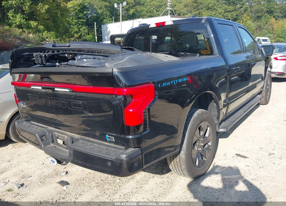 2022 FORD F-150 LIGHTNING LARIAT VIN: 1FTVW1EV5NWG09037