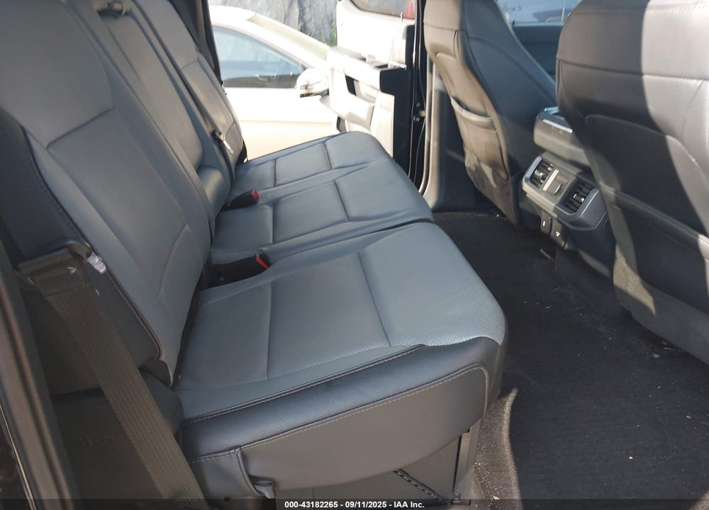 2022 FORD F-150 LIGHTNING LARIAT VIN: 1FTVW1EV5NWG09037