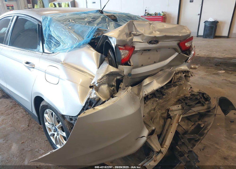2015 FORD FUSION VIN: 3FA6P0G79FR117616