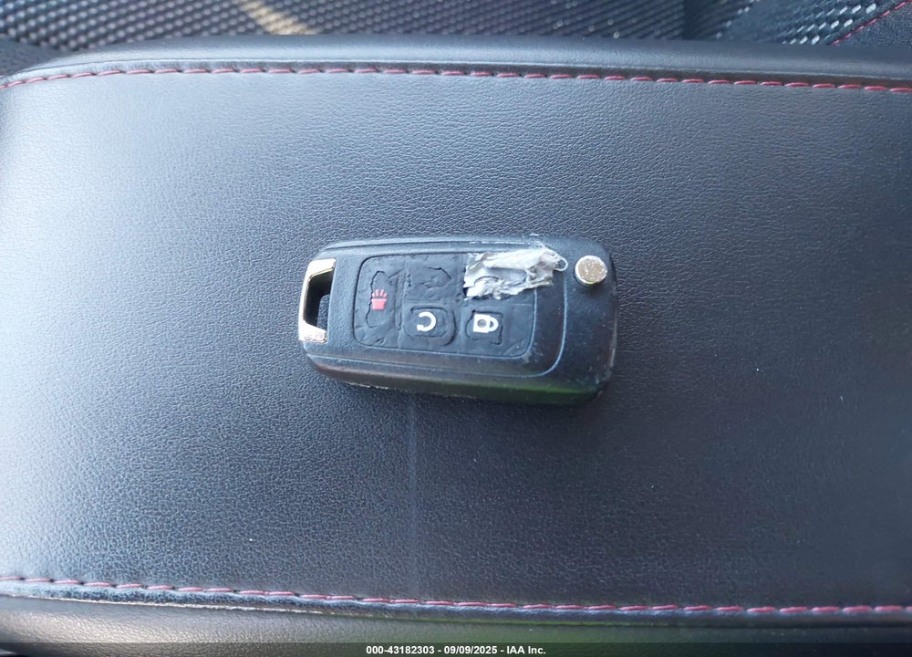 2011 CHEVROLET EQUINOX VIN: 2CNFLEEC1B6373703
