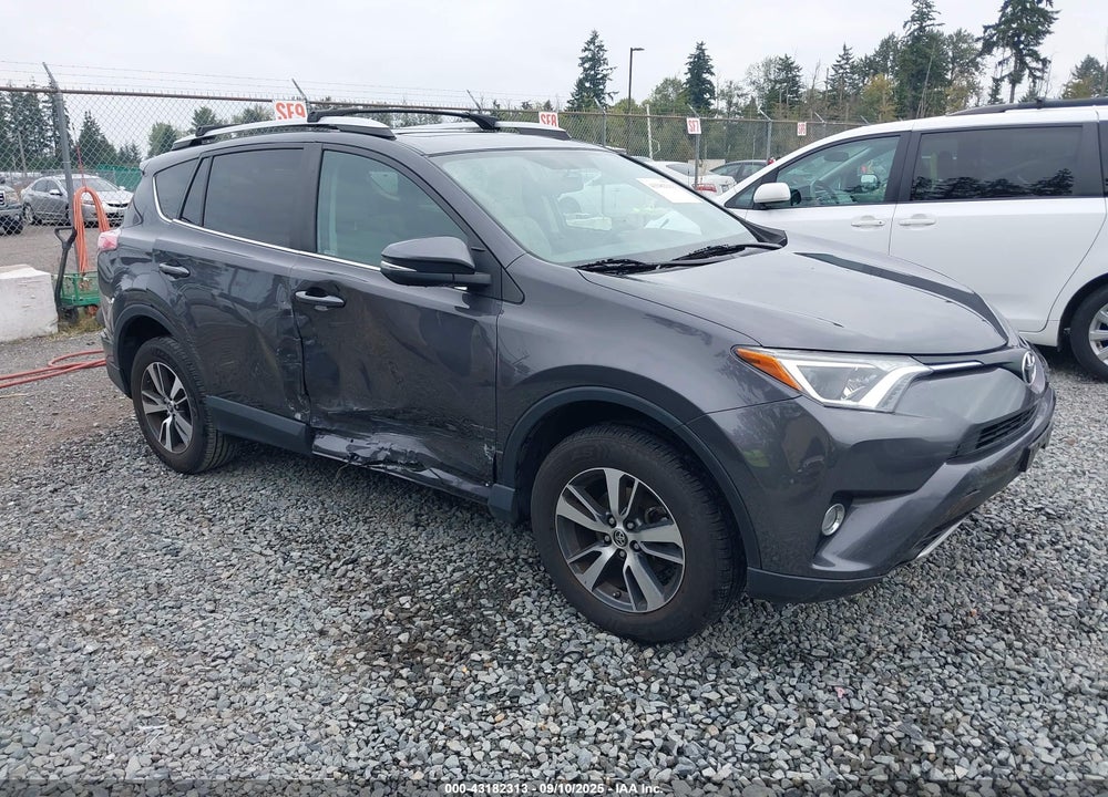 2016 TOYOTA RAV4 XLE VIN: 2T3RFREVXGW499104