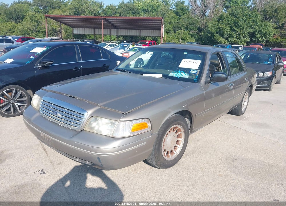 2001 FORD CROWN VICTORIA LX VIN: 2FAFP74W61X103879