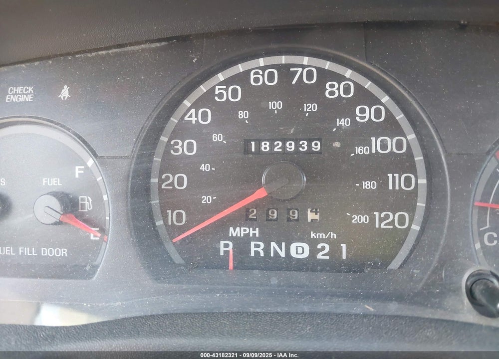 2001 FORD CROWN VICTORIA LX VIN: 2FAFP74W61X103879