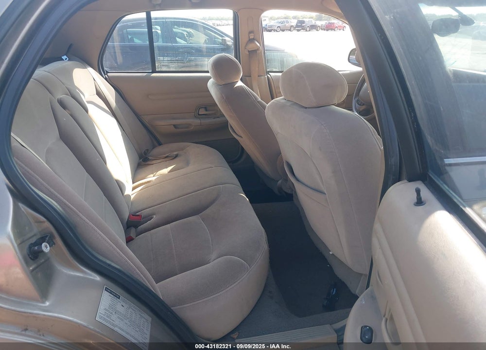 2001 FORD CROWN VICTORIA LX VIN: 2FAFP74W61X103879