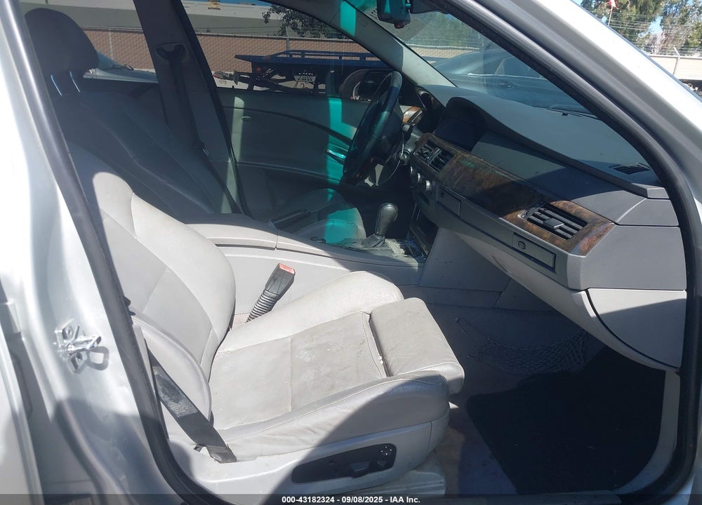 2005 BMW 525I VIN: WBANA53545B858121