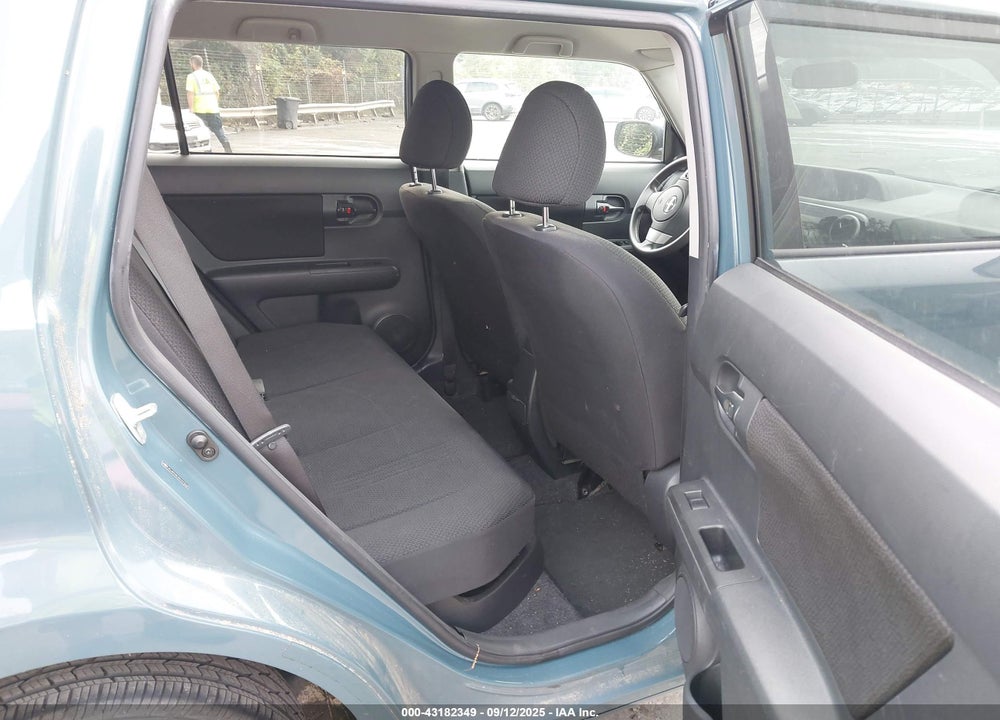 2008 SCION XB VIN: JTLKE50E281027598