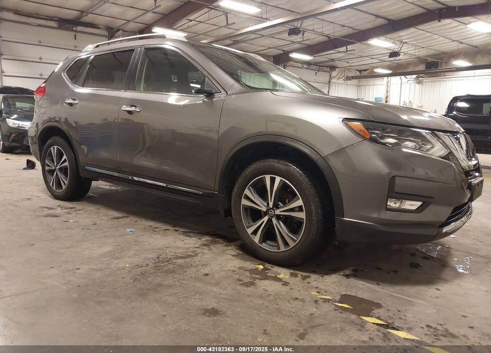 2017 NISSAN ROGUE SL VIN: 5N1AT2MV3HC747479