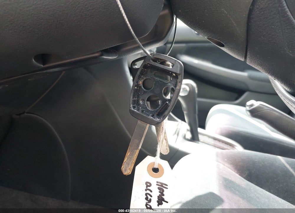 2004 HONDA ACCORD 2.4 EX VIN: 1HGCM56744A012303