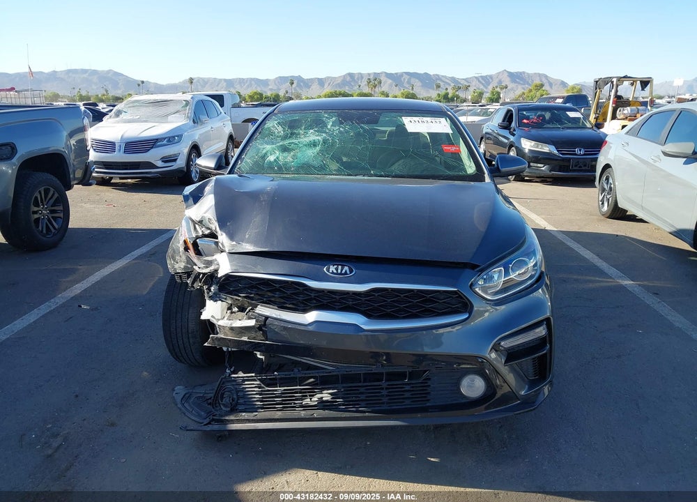 2021 KIA FORTE VIN: 3KPF24AD6ME401272