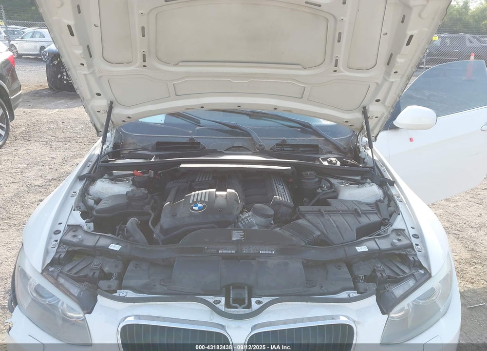 2011 BMW 3 SERIES VIN: WBAKF5C55BE656032