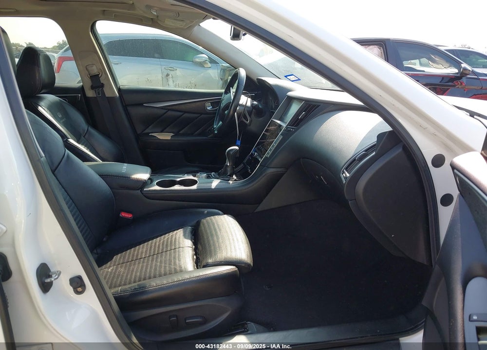 2014 INFINITI Q50 VIN: JN1BV7AP0EM678636