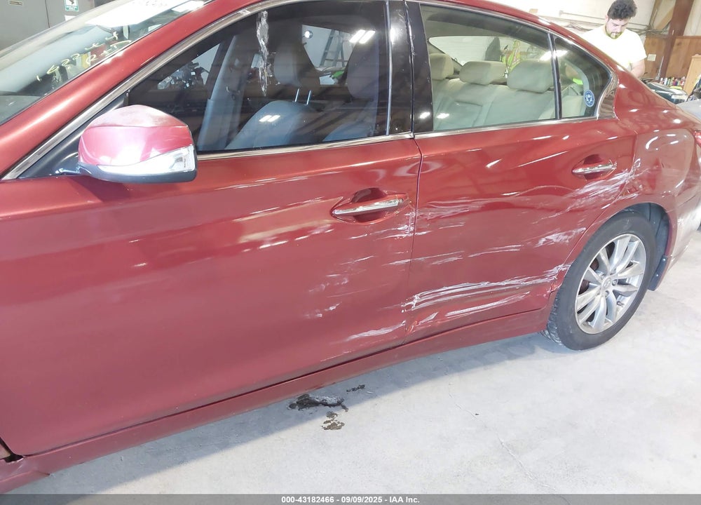 2014 INFINITI Q50 VIN: JN1BV7AR2EM692944