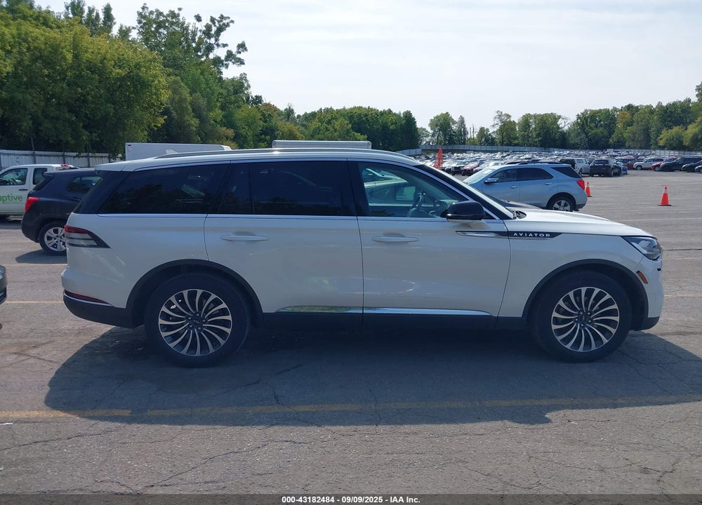 2023 LINCOLN AVIATOR VIN: 5LM5J6XC4PGL02181