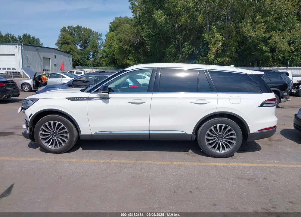 2023 LINCOLN AVIATOR VIN: 5LM5J6XC4PGL02181