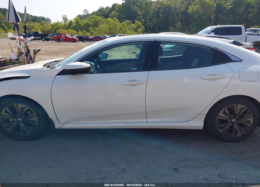 2018 HONDA CIVIC VIN: SHHFK7H5XJU233916