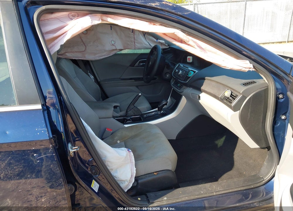 2015 HONDA ACCORD LX VIN: 1HGCR2F36FA028681