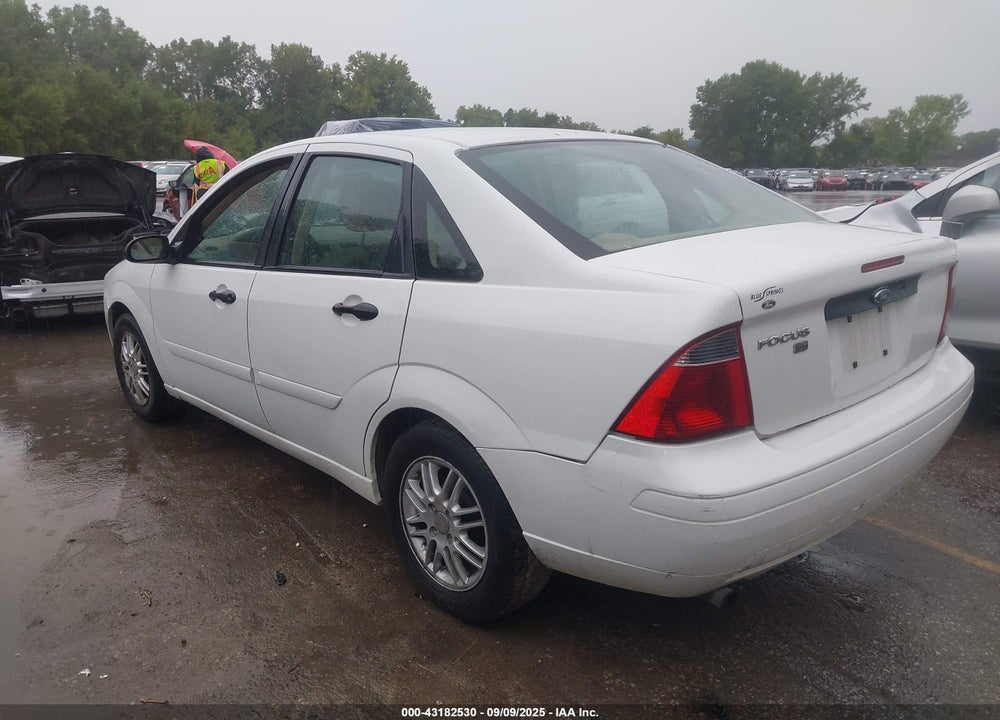 2007 FORD FOCUS S/SE/SES VIN: 1FAFP34N97W158928