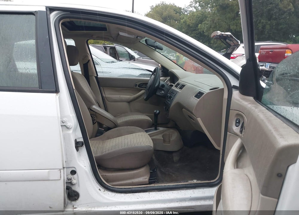 2007 FORD FOCUS S/SE/SES VIN: 1FAFP34N97W158928
