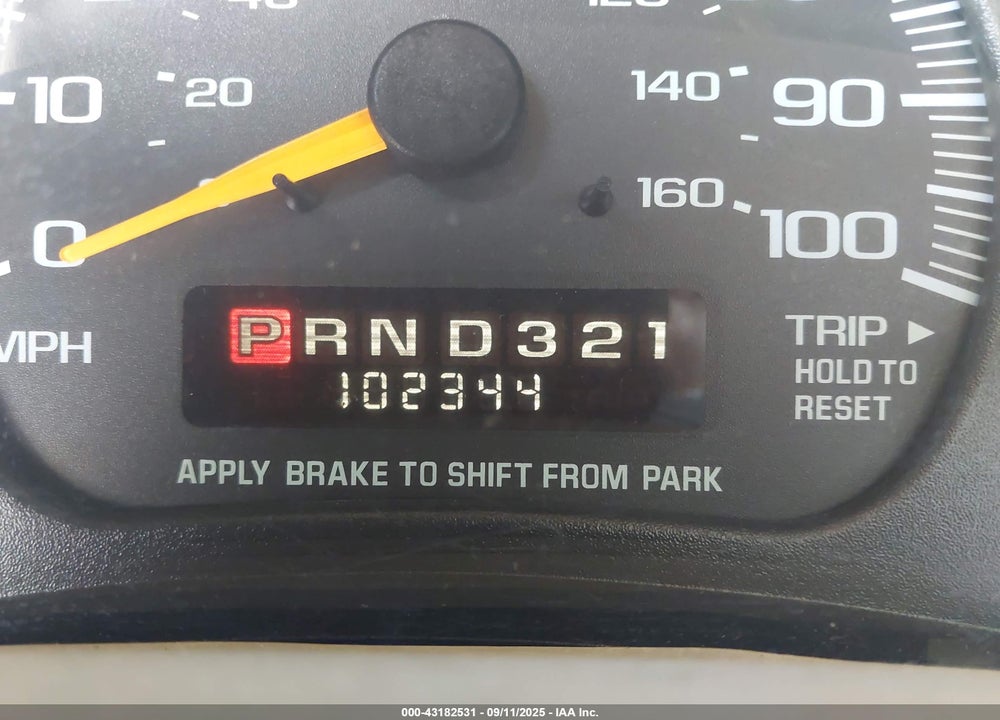 2000 GMC SAFARI SL VIN: 1GKDM19W3YB500578