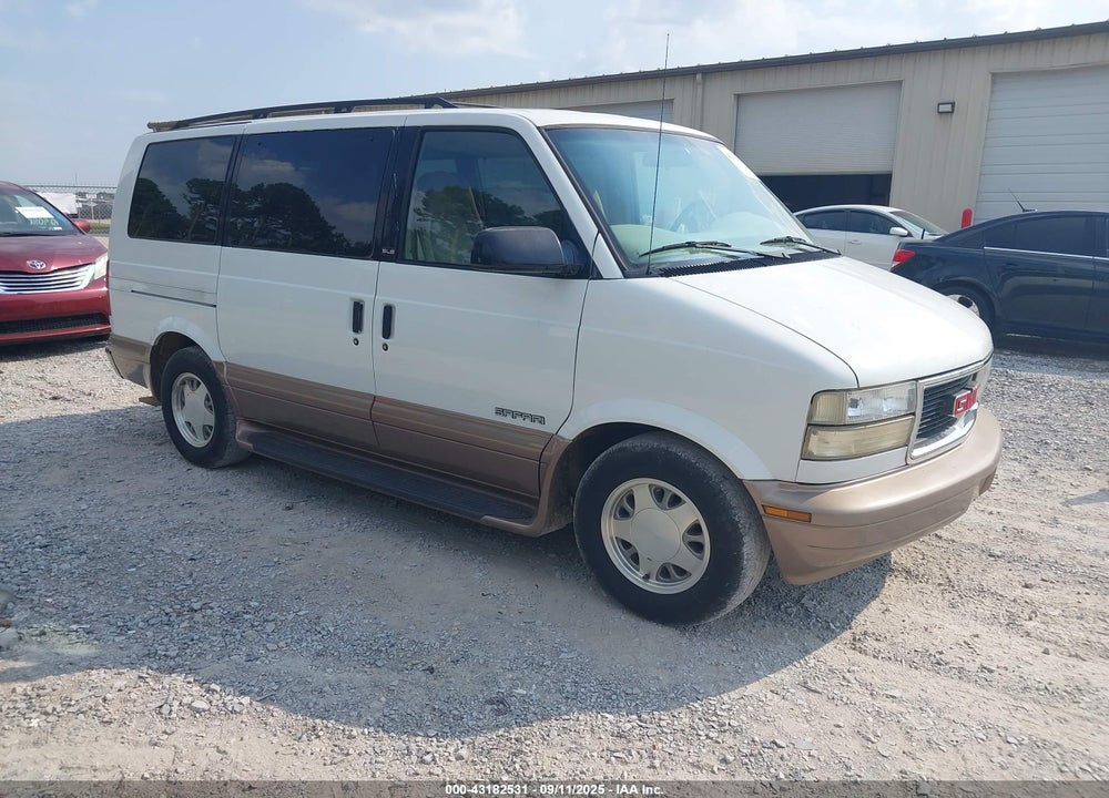2000 GMC SAFARI SL VIN: 1GKDM19W3YB500578