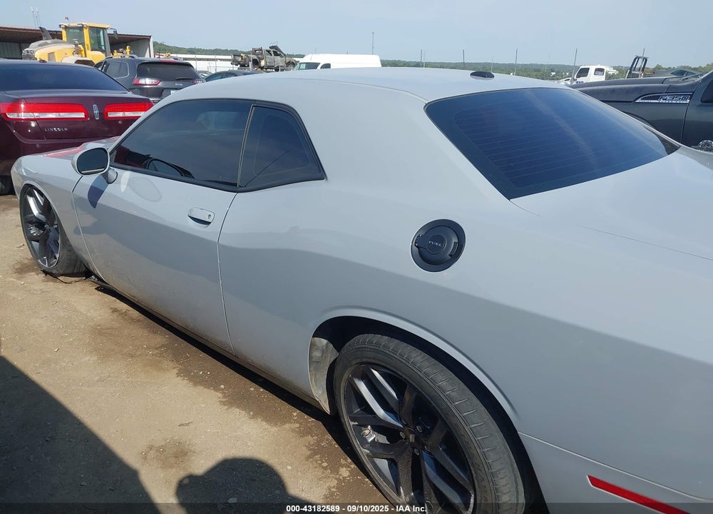 2022 DODGE CHALLENGER SXT VIN: 2C3CDZAG8NH137597