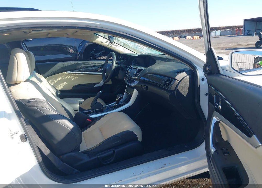 2013 HONDA ACCORD EX-L V-6 VIN: 1HGCT2B85DA009085