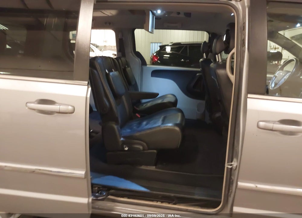 2015 CHRYSLER TOWN & COUNTRY TOURING VIN: 2C4RC1BG5FR552915