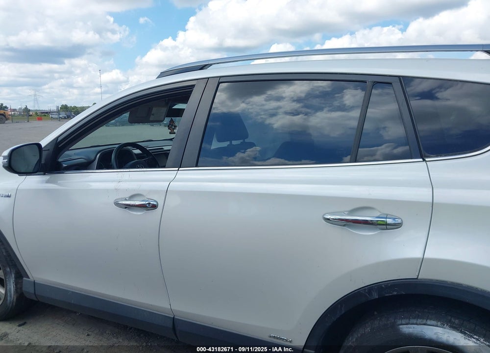 2017 TOYOTA RAV4 HYBRID LIMITED VIN: JTMDJREV2HD150610