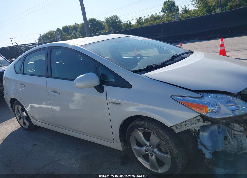 2013 TOYOTA PRIUS VIN: JTDKN3DUXD1638460