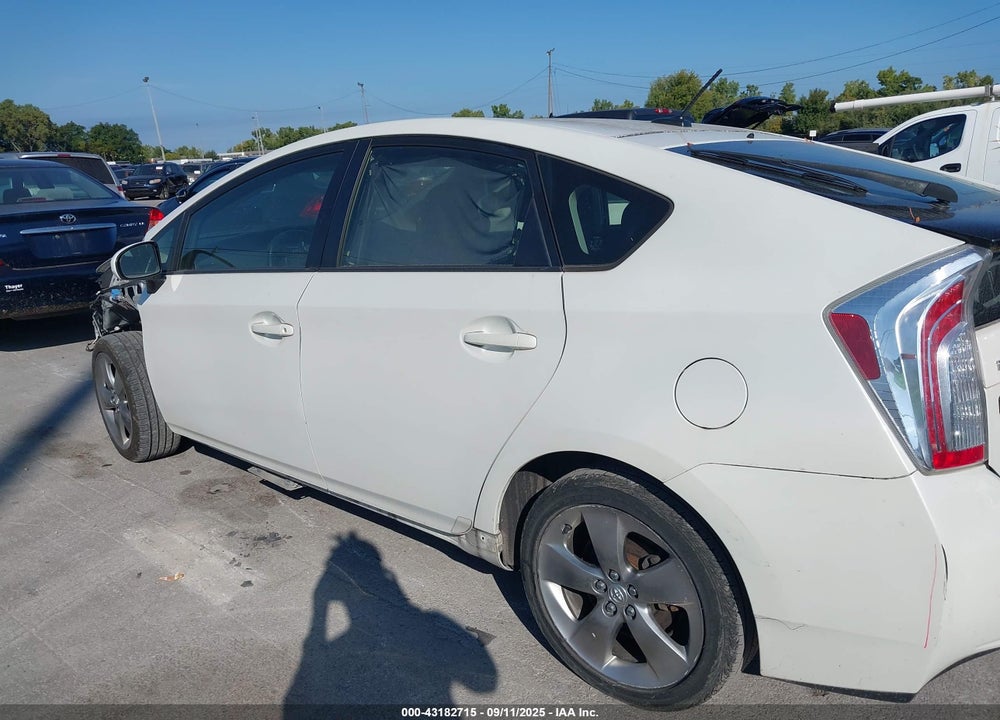 2013 TOYOTA PRIUS VIN: JTDKN3DUXD1638460